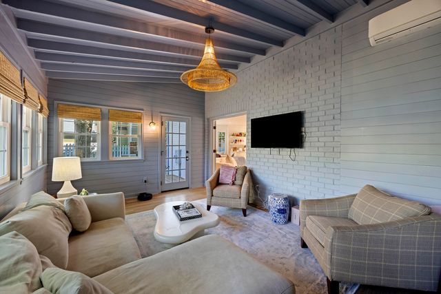 991 Governors Road, Mount Pleasant, SC 29464
