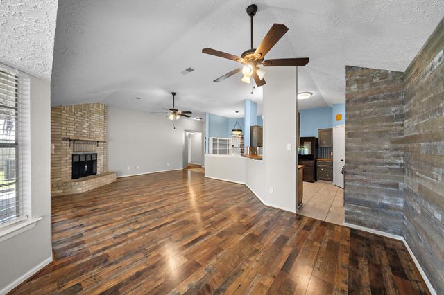 634 Spring Breeze Street, League City, TX 77573