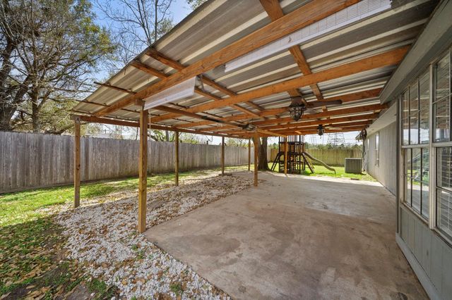 634 Spring Breeze Street, League City, TX 77573