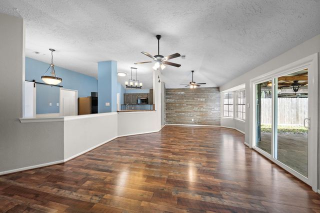 634 Spring Breeze Street, League City, TX 77573