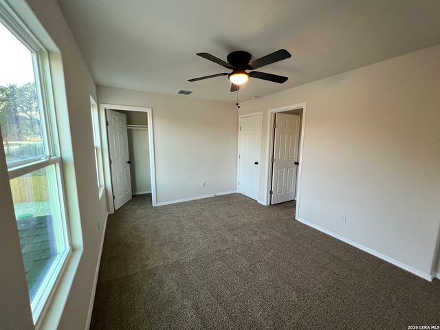 431 CREEKSIDE DR, Canyon Lake, TX 78133