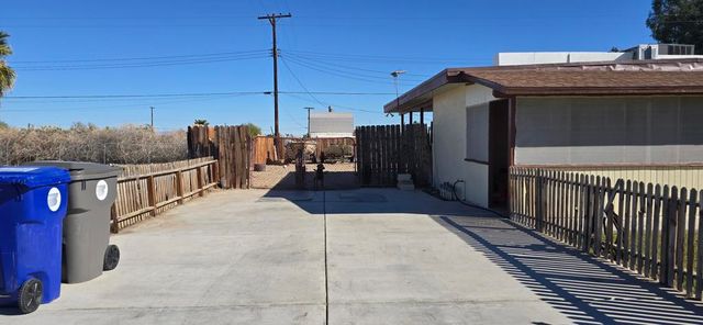 3428 Niland Avenue, Thermal, CA 92274