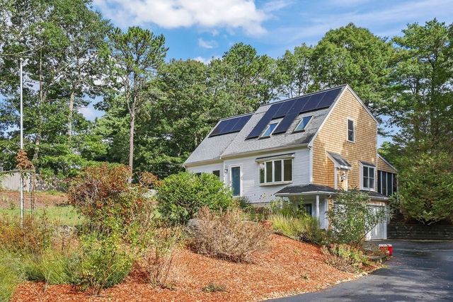 9 Beachwood Dr., Bourne, MA 02532