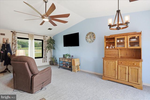8725 GAP RD, Waynesboro, PA 17268