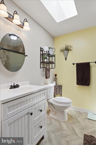 8725 GAP RD, Waynesboro, PA 17268
