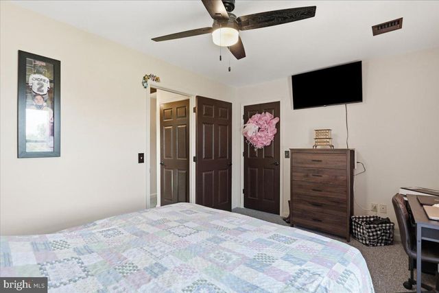 8725 GAP RD, Waynesboro, PA 17268