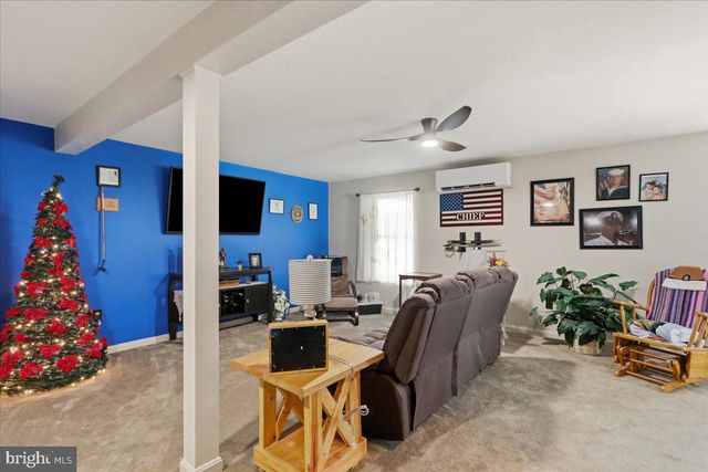 8725 GAP RD, Waynesboro, PA 17268