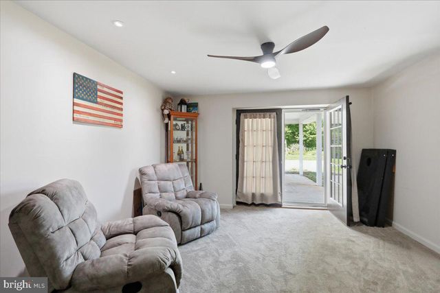 8725 GAP RD, Waynesboro, PA 17268