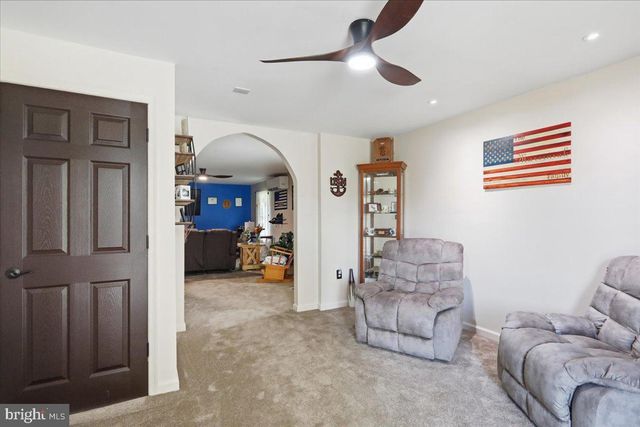 8725 GAP RD, Waynesboro, PA 17268
