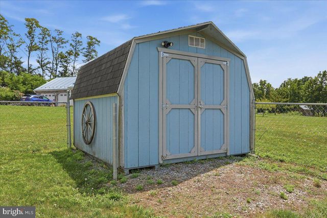 8725 GAP RD, Waynesboro, PA 17268