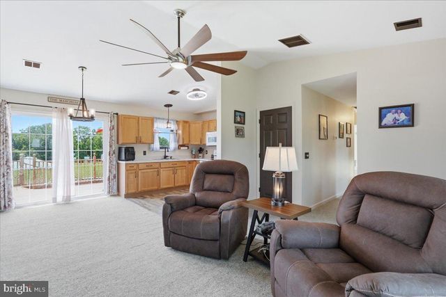8725 GAP RD, Waynesboro, PA 17268