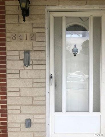 8412 Winzenburg Drive, Richmond Heights, MO 63117