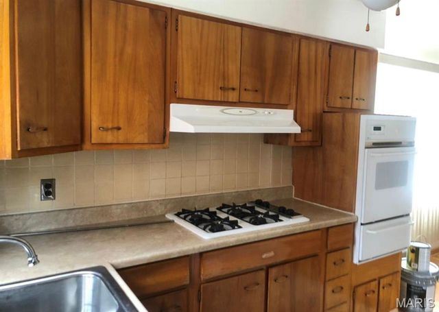 8412 Winzenburg Drive, Richmond Heights, MO 63117
