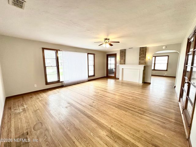 350 TROUT RIVER Drive, Jacksonville, FL 32208