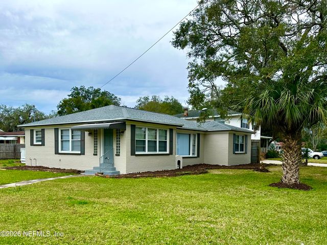350 TROUT RIVER Drive, Jacksonville, FL 32208