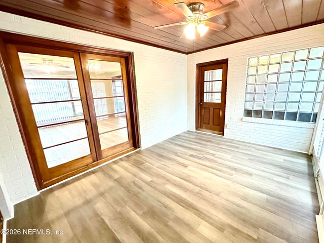 350 TROUT RIVER Drive, Jacksonville, FL 32208