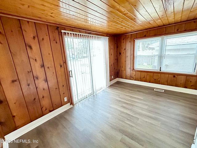 350 TROUT RIVER Drive, Jacksonville, FL 32208