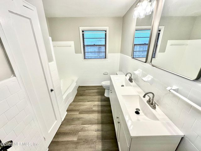 350 TROUT RIVER Drive, Jacksonville, FL 32208