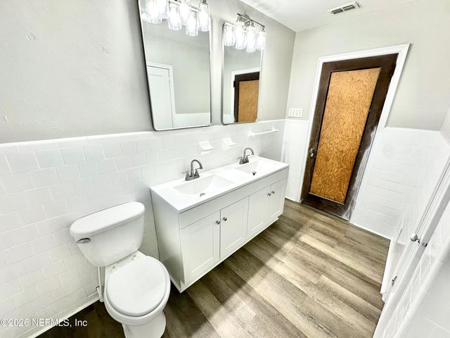 350 TROUT RIVER Drive, Jacksonville, FL 32208