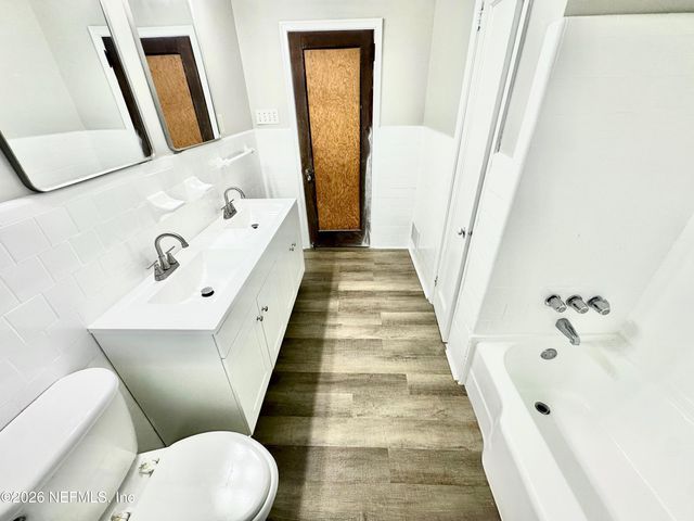 350 TROUT RIVER Drive, Jacksonville, FL 32208