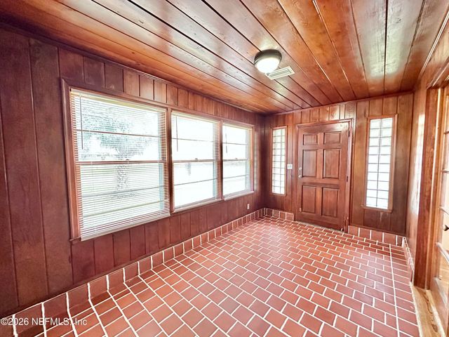 350 TROUT RIVER Drive, Jacksonville, FL 32208