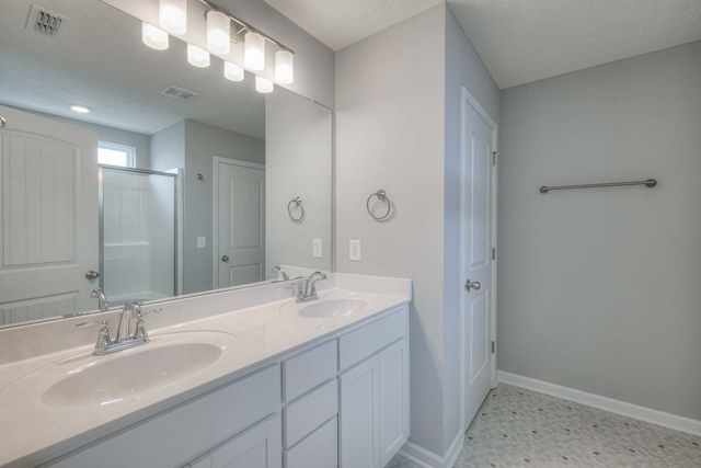 165 Allie Towns Dr, Smyrna, TN 37167