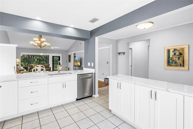 3174 WINDRUSH 25, Sarasota, FL 34235