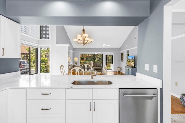 3174 WINDRUSH 25, Sarasota, FL 34235
