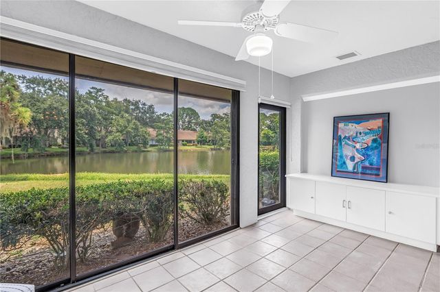 3174 WINDRUSH 25, Sarasota, FL 34235