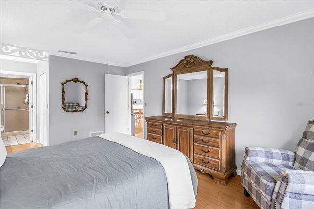 3174 WINDRUSH 25, Sarasota, FL 34235