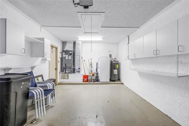 3174 WINDRUSH 25, Sarasota, FL 34235