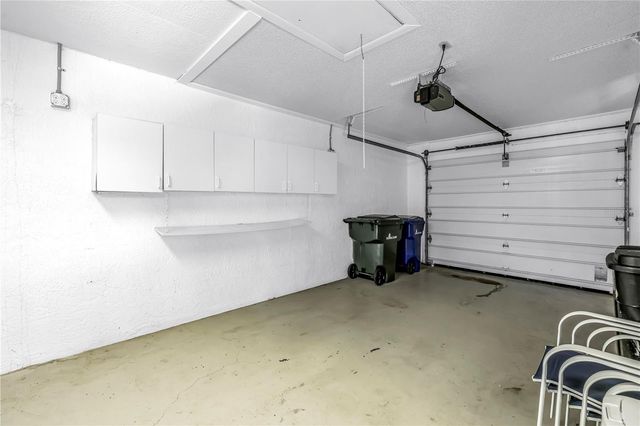 3174 WINDRUSH 25, Sarasota, FL 34235