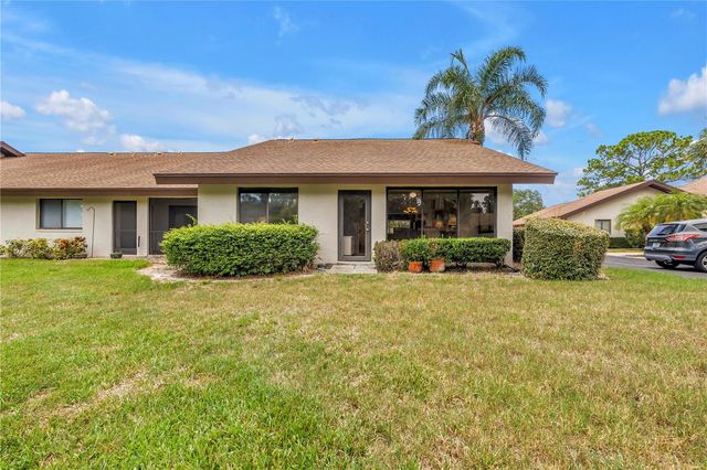 3174 WINDRUSH 25, Sarasota, FL 34235