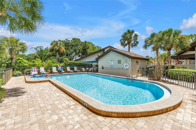 3174 WINDRUSH 25, Sarasota, FL 34235
