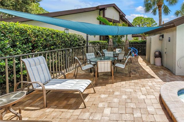 3174 WINDRUSH 25, Sarasota, FL 34235