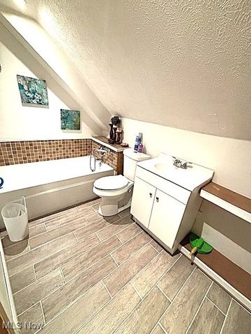 805 Rudyard Road, Cleveland, OH 44110