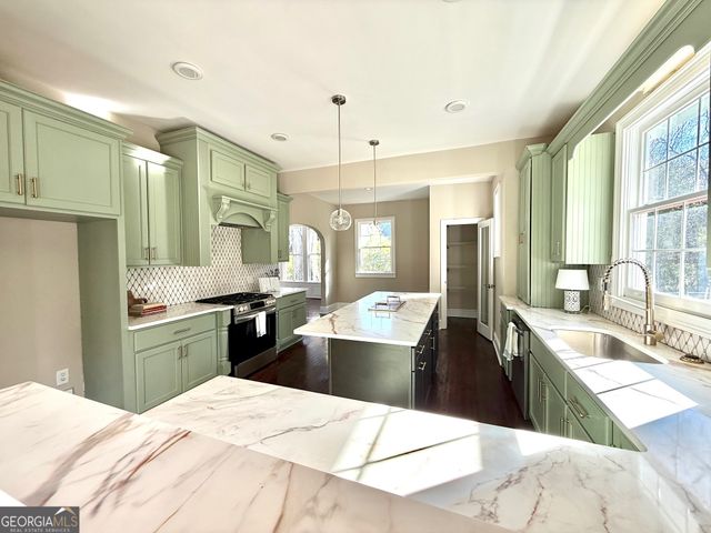 409 N Jefferson Avenue, Eatonton, GA 31024