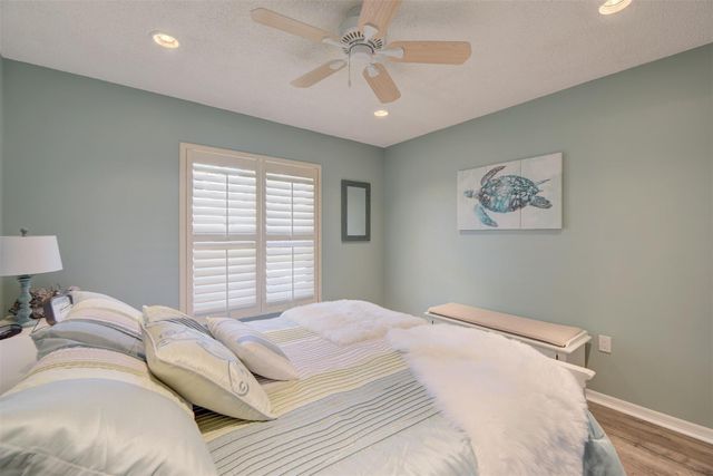 1084 Corkwood Street, Hollywood, FL 33019