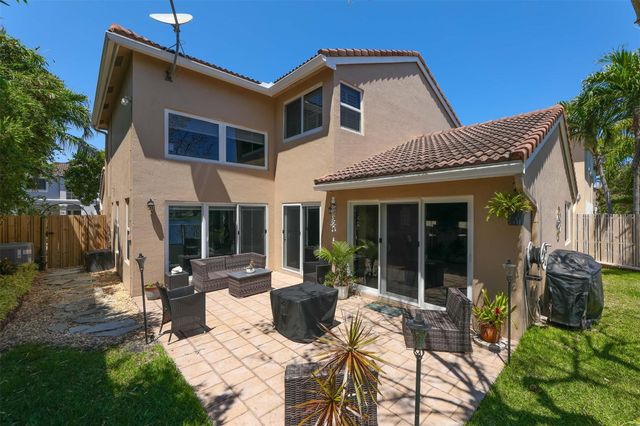 1084 Corkwood Street, Hollywood, FL 33019