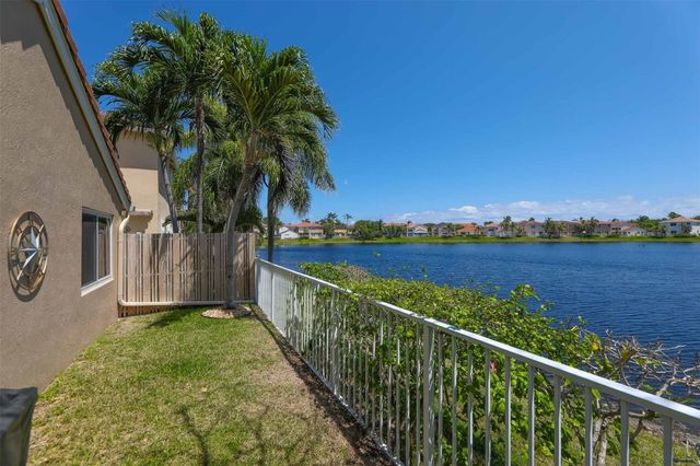 1084 Corkwood Street, Hollywood, FL 33019