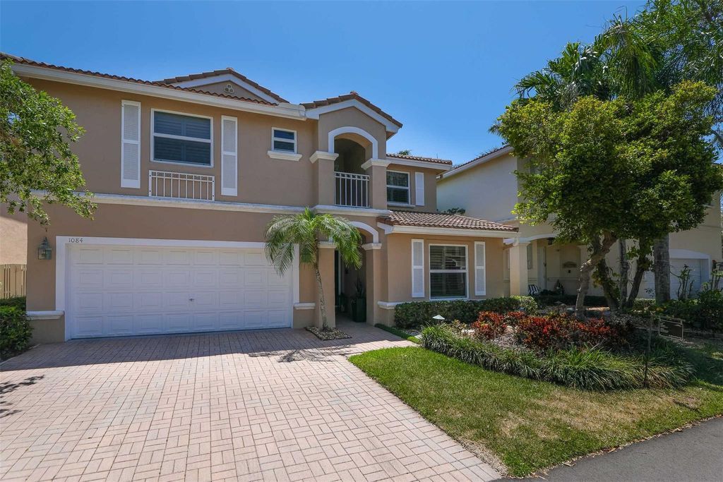 1084 Corkwood Street, Hollywood, FL 33019