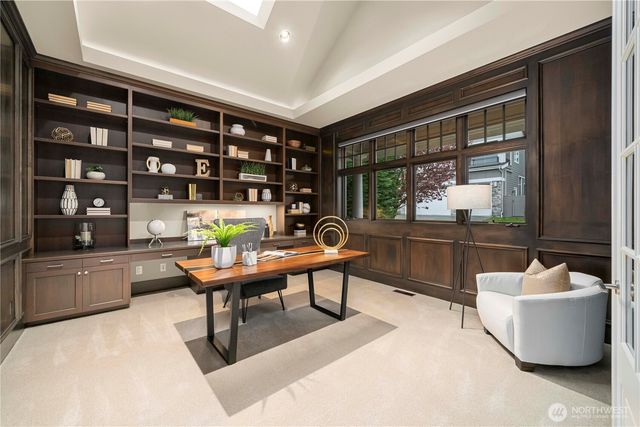 10021 NE 16th Place, Bellevue, WA 98004