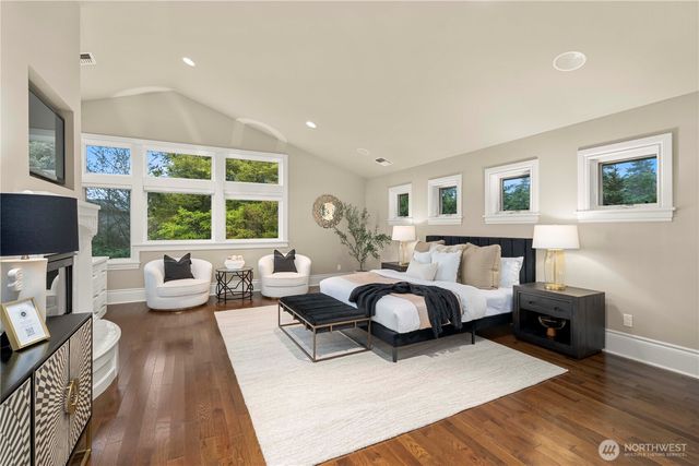 10021 NE 16th Place, Bellevue, WA 98004