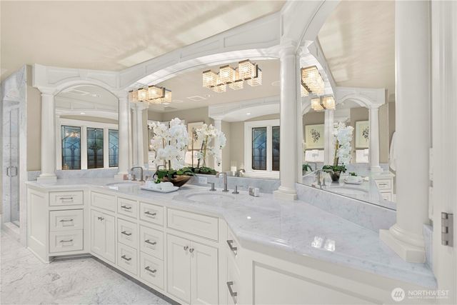 10021 NE 16th Place, Bellevue, WA 98004
