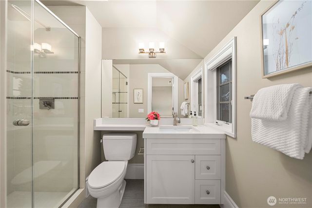 10021 NE 16th Place, Bellevue, WA 98004