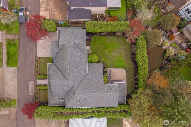 10021 NE 16th Place, Bellevue, WA 98004