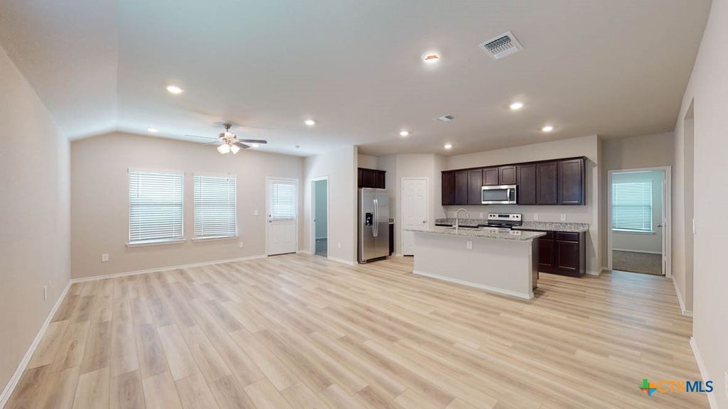 Image 10 of property listing at 222 Quarter Horse Road, Nolanville, TX 76559