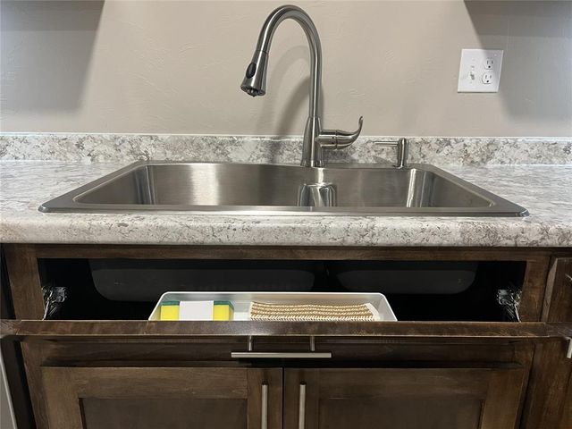 101 NE 5th Street, Moore, OK 73160