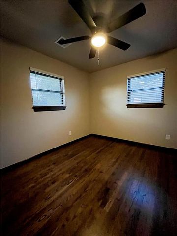 101 NE 5th Street, Moore, OK 73160