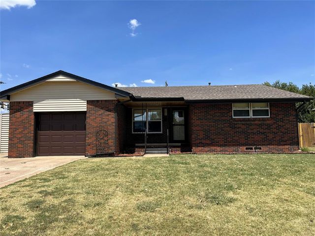 101 NE 5th Street, Moore, OK 73160